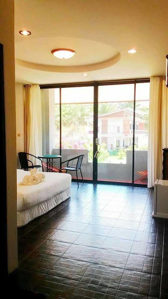 Lanta Friendly House 호텔 란타섬 외부 사진