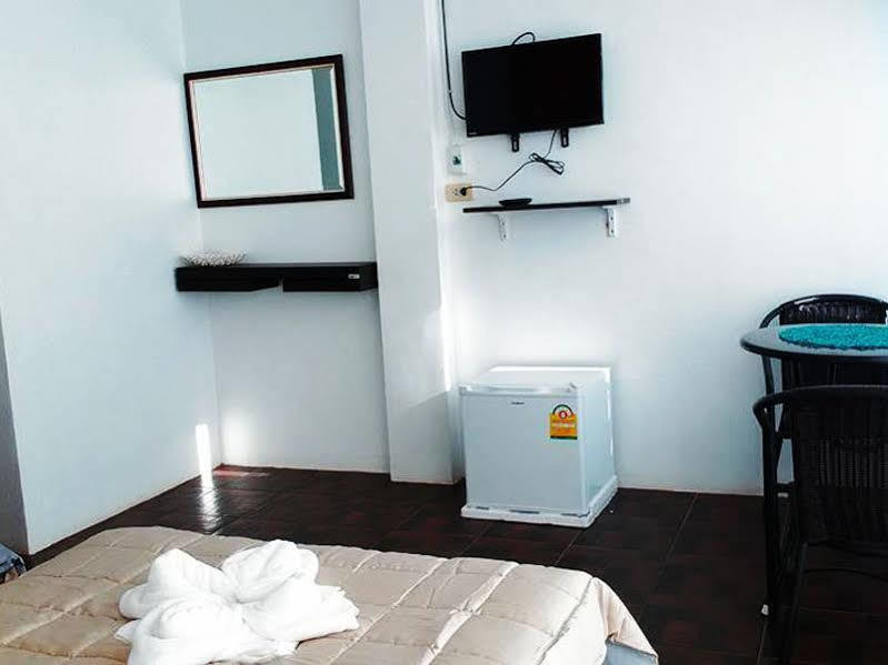 Lanta Friendly House 호텔 란타섬 외부 사진