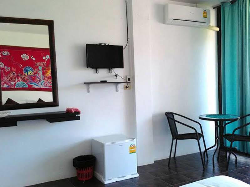 Lanta Friendly House 호텔 란타섬 외부 사진