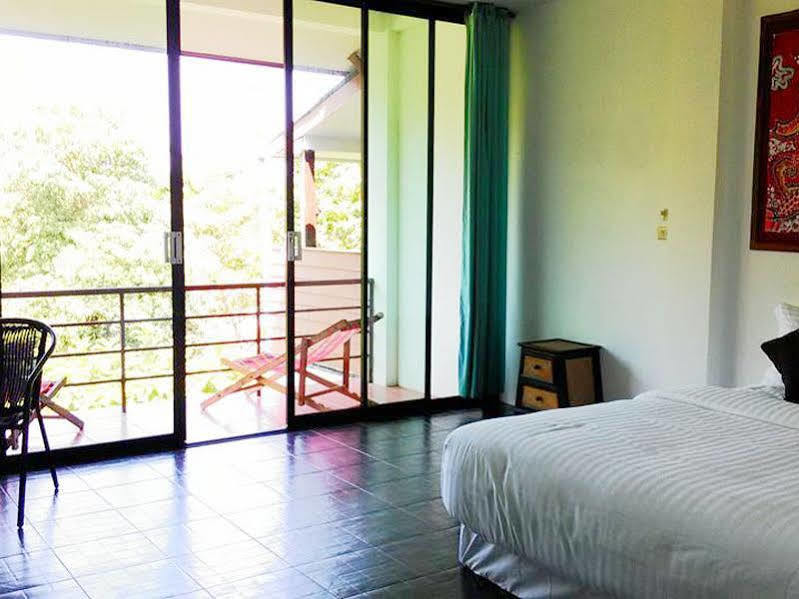 Lanta Friendly House 호텔 란타섬 외부 사진