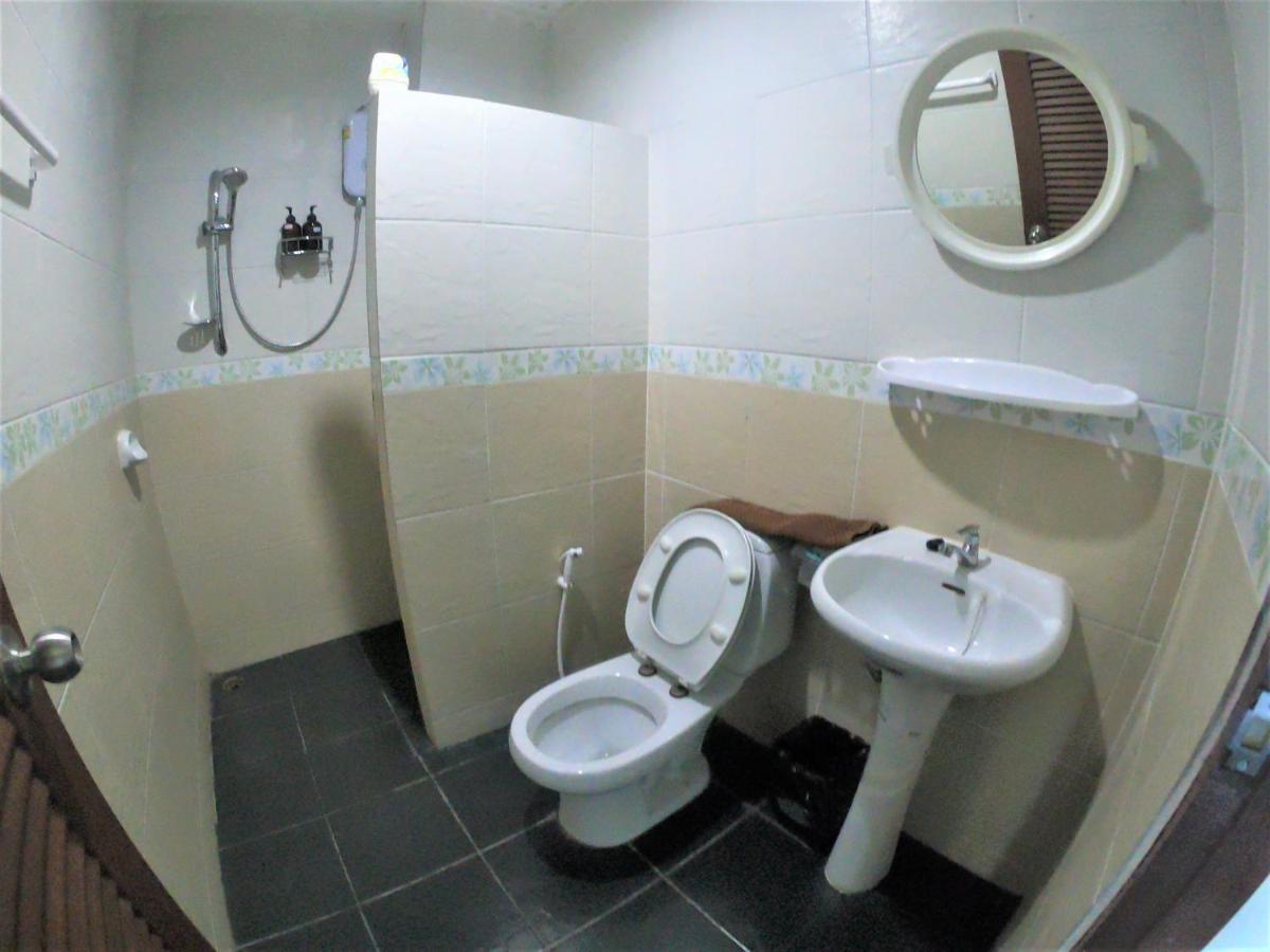 Lanta Friendly House 호텔 란타섬 외부 사진
